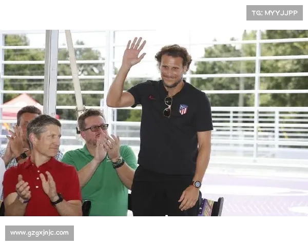 全面解析曼联时期弗兰核心技能与比赛表现深度研究全方位专题探索 全面解析曼联时期弗兰核心技能与比赛表现深度研究全方位专题探索